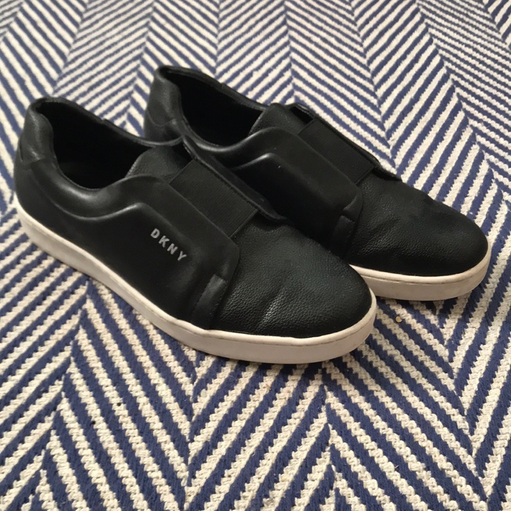 DKNY Sneakers (7.5)